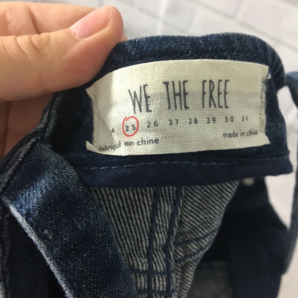 We The free NWT Denim overall shorts 25 - Picture 7 of 8